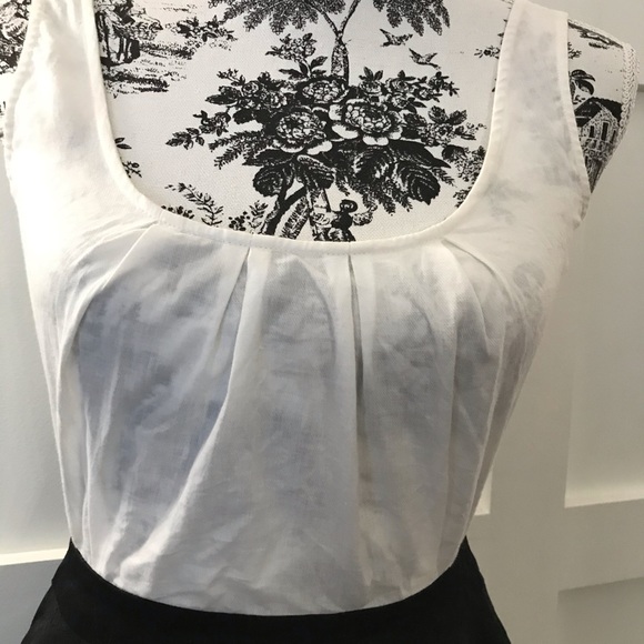 Bardot lace back top with puff skirt and pockets. - Picture 5 of 7